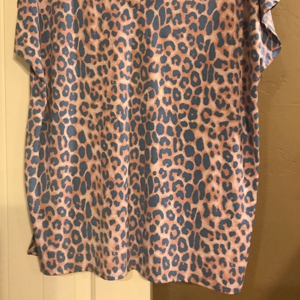 Shirt - Picture 2 of 2